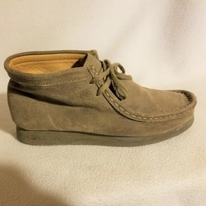 Clarks Kids Wallabee Boot Suede Sz 4.5